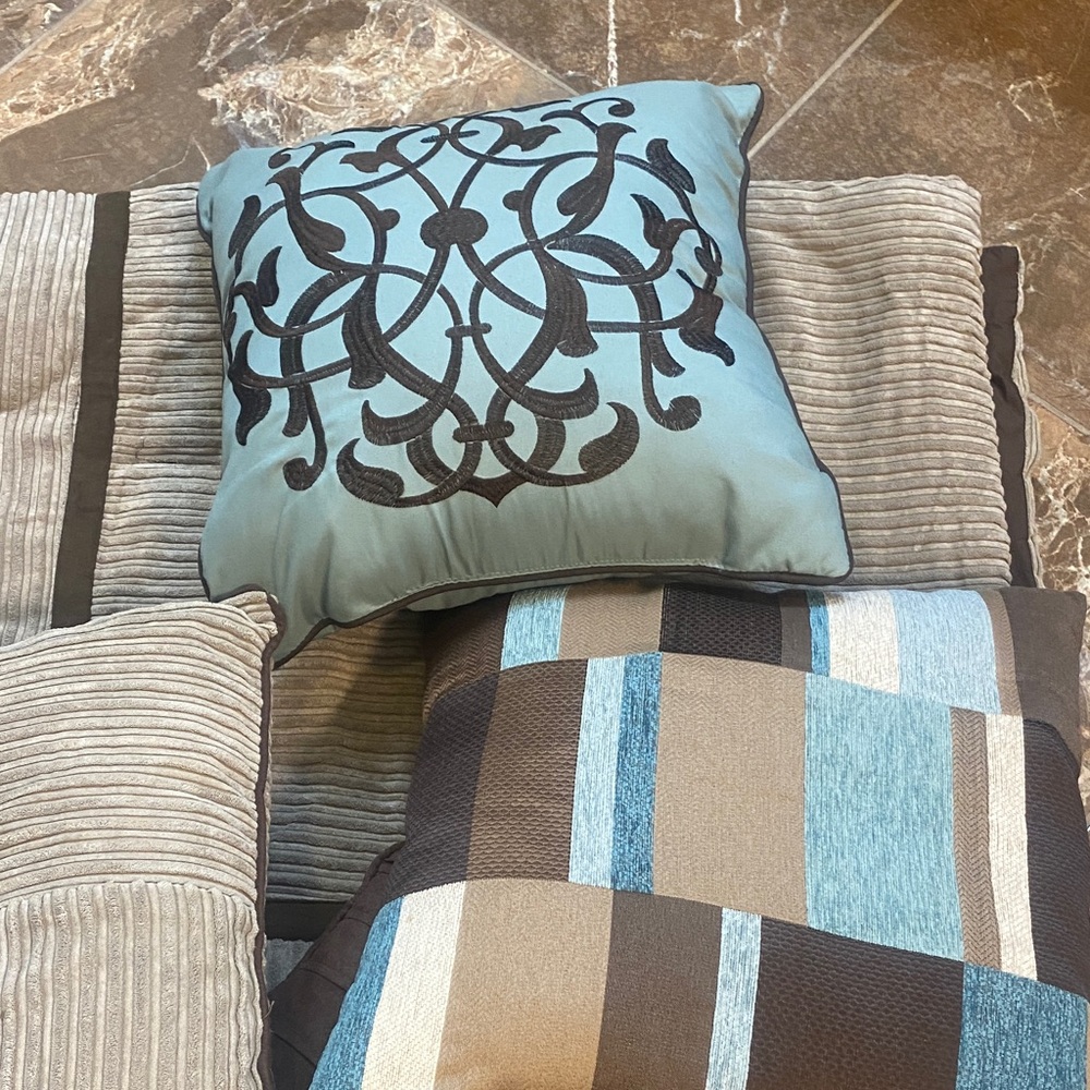 Striped Gray and Brown Bedding Set - Picture 3 of 3